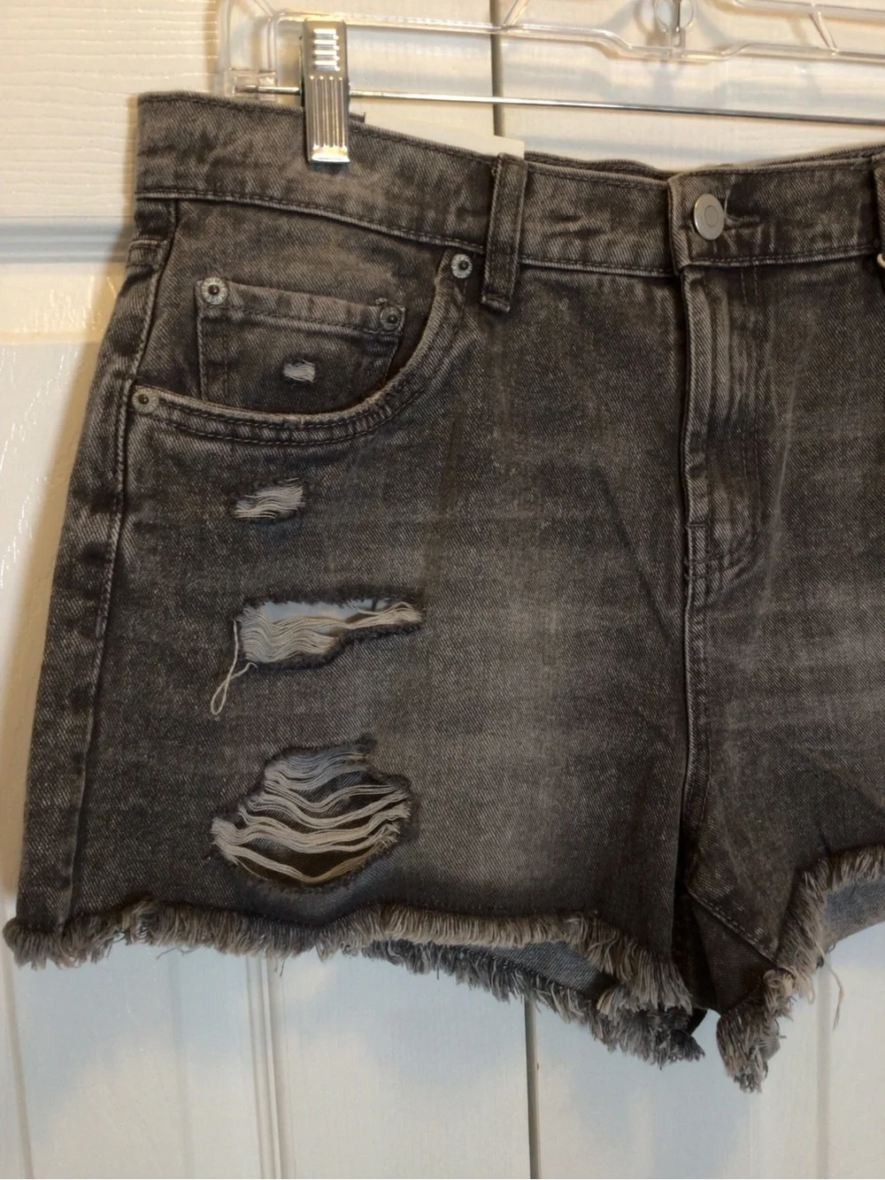 Refuge Chelsea Denim Shorts Womens 11 Black Distressed High Rise Jean Shorts NWT